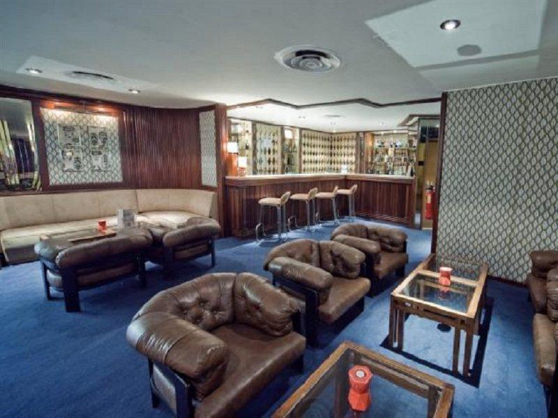 Hotel Atlantis Sintra เอสตอริล ภายนอก รูปภาพ